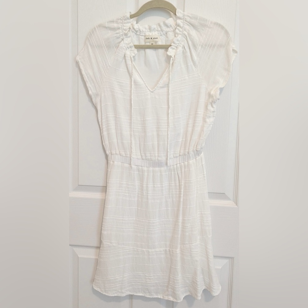Cloth & Stone White Ruffled dress